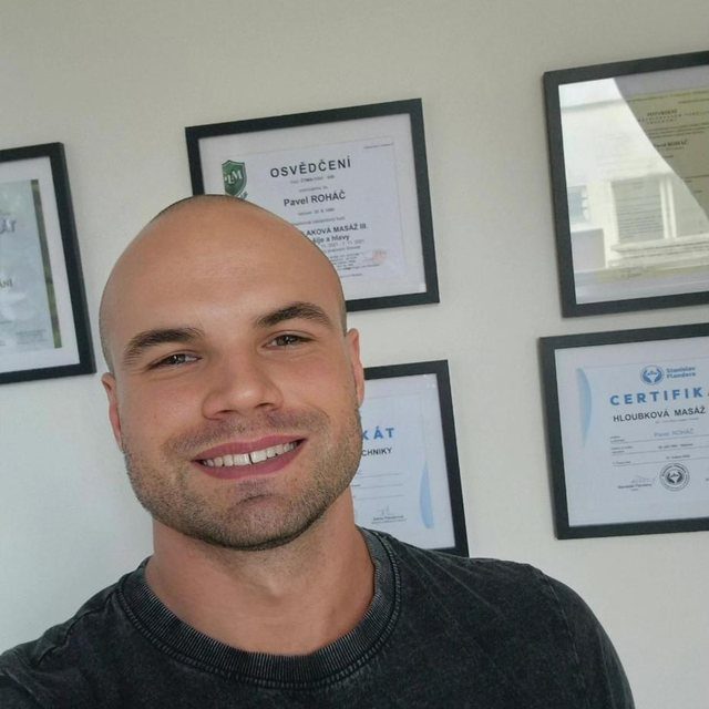 Pavel Roháč před certifikáty